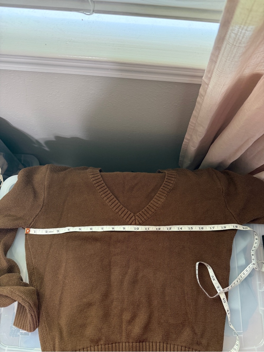 Brandy Melville Brown V-Neck Knit Cropped Sweater - Picture 5 of 6